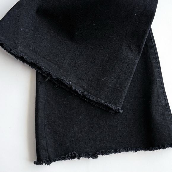 🔥 NWT REFUGE DENIM AUSTIN Black Flared Distressed Jeans - Picture 5 of 8